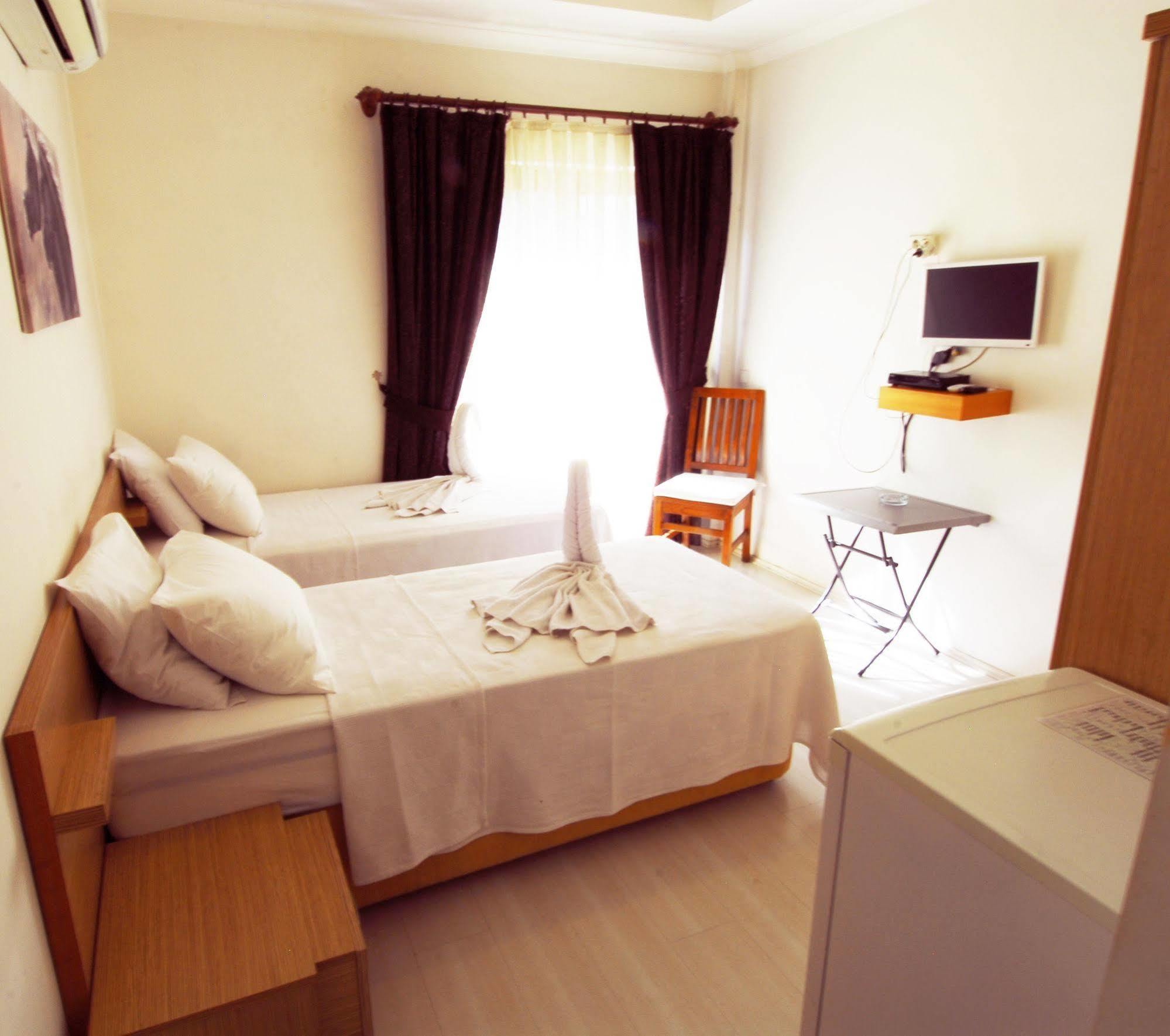 Lidya City Hotel Fethiye Esterno foto